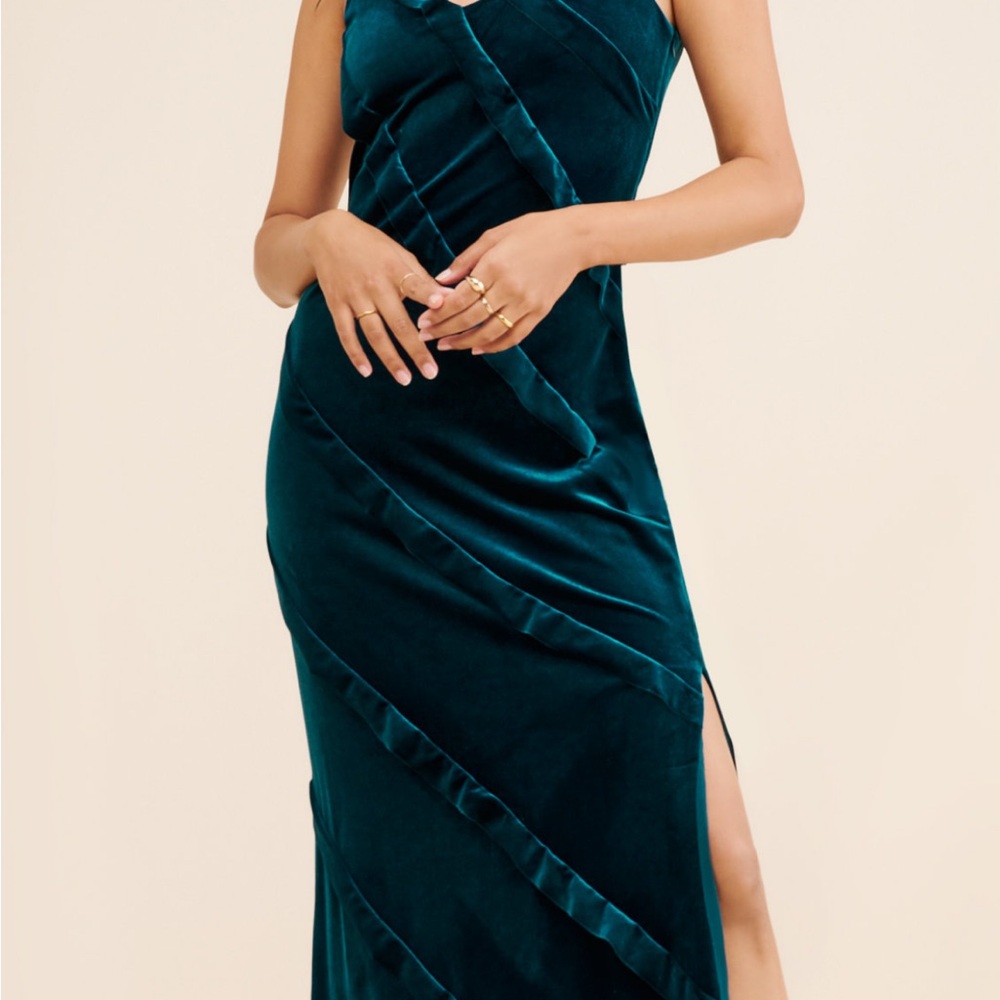 Dark Green Velvet Ruffle Maxi Dress from Find Me Now Size XL